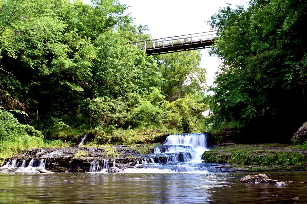 Country Inn River Falls 外观 照片
